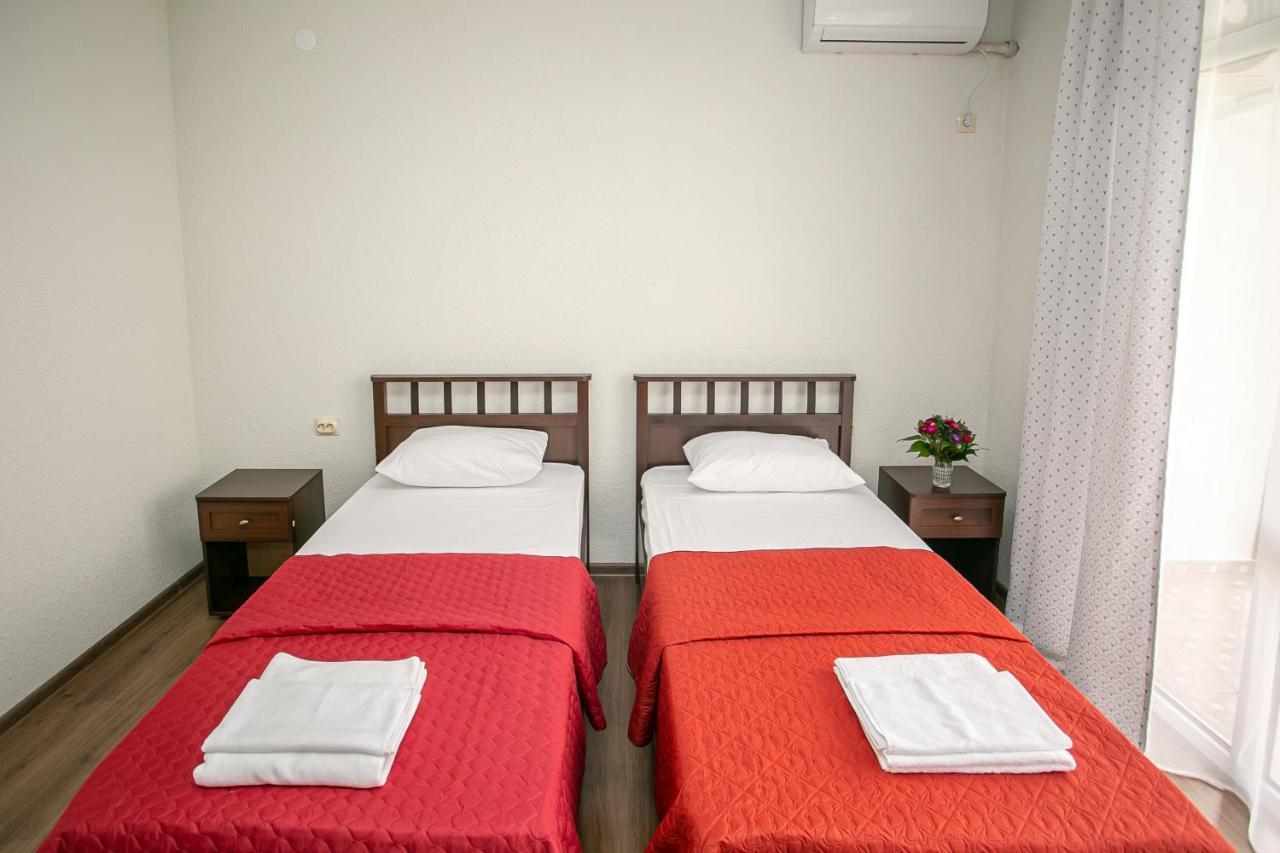 Sanzazila Hotel Gudauta Eksteriør billede
