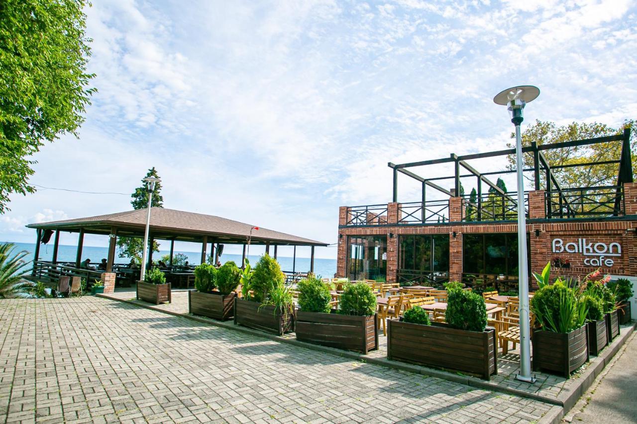 Sanzazila Hotel Gudauta Eksteriør billede