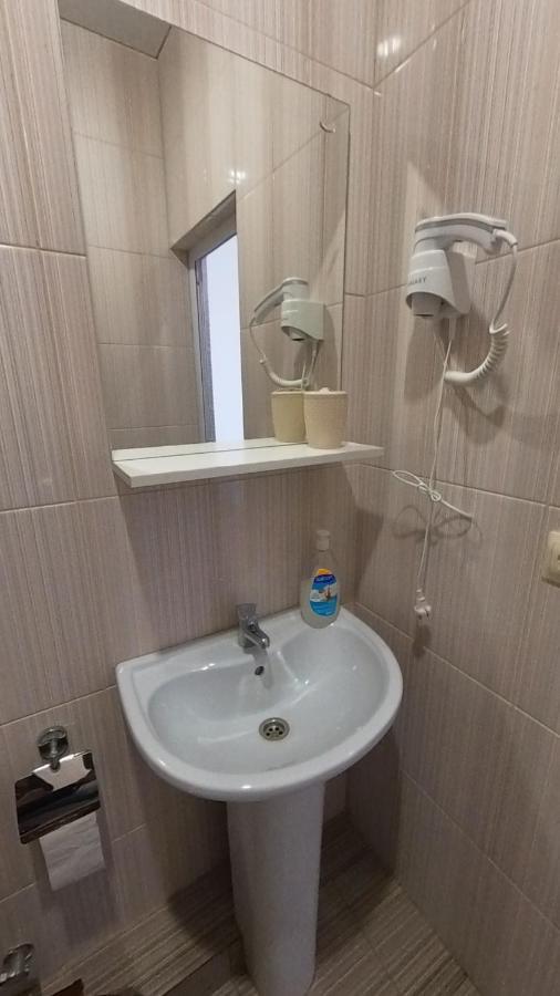 Sanzazila Hotel Gudauta Eksteriør billede