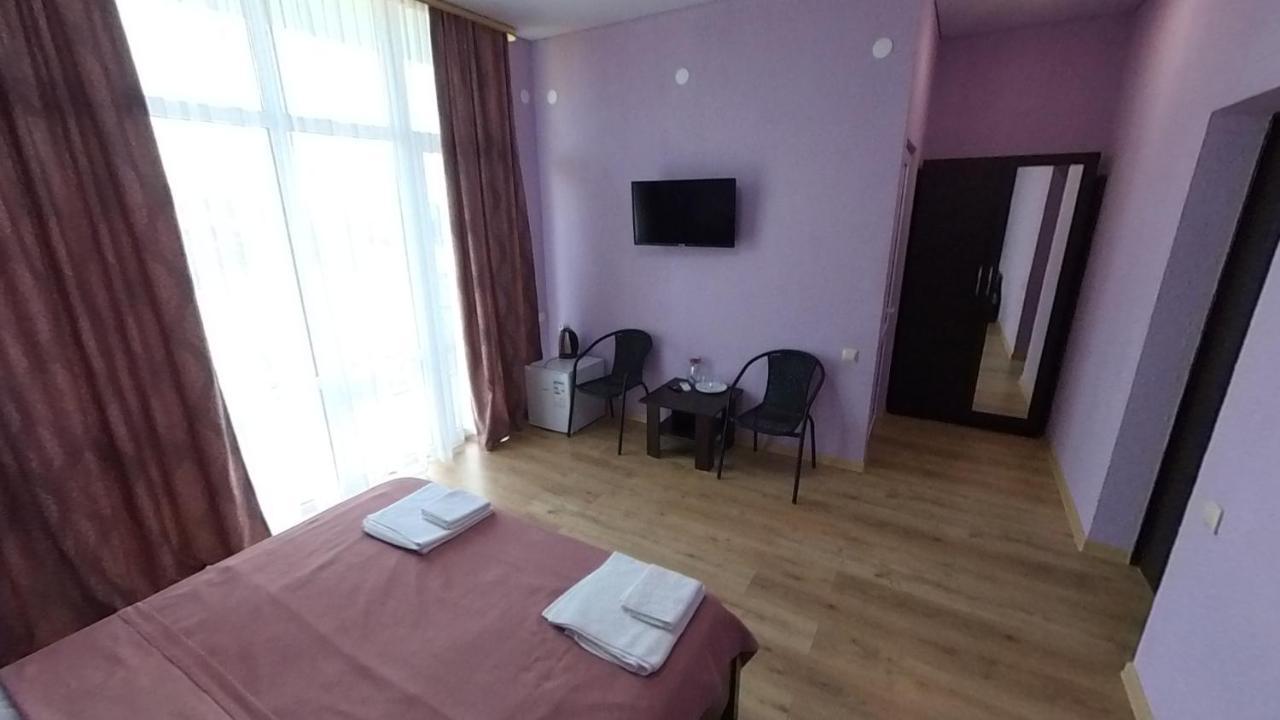 Sanzazila Hotel Gudauta Eksteriør billede